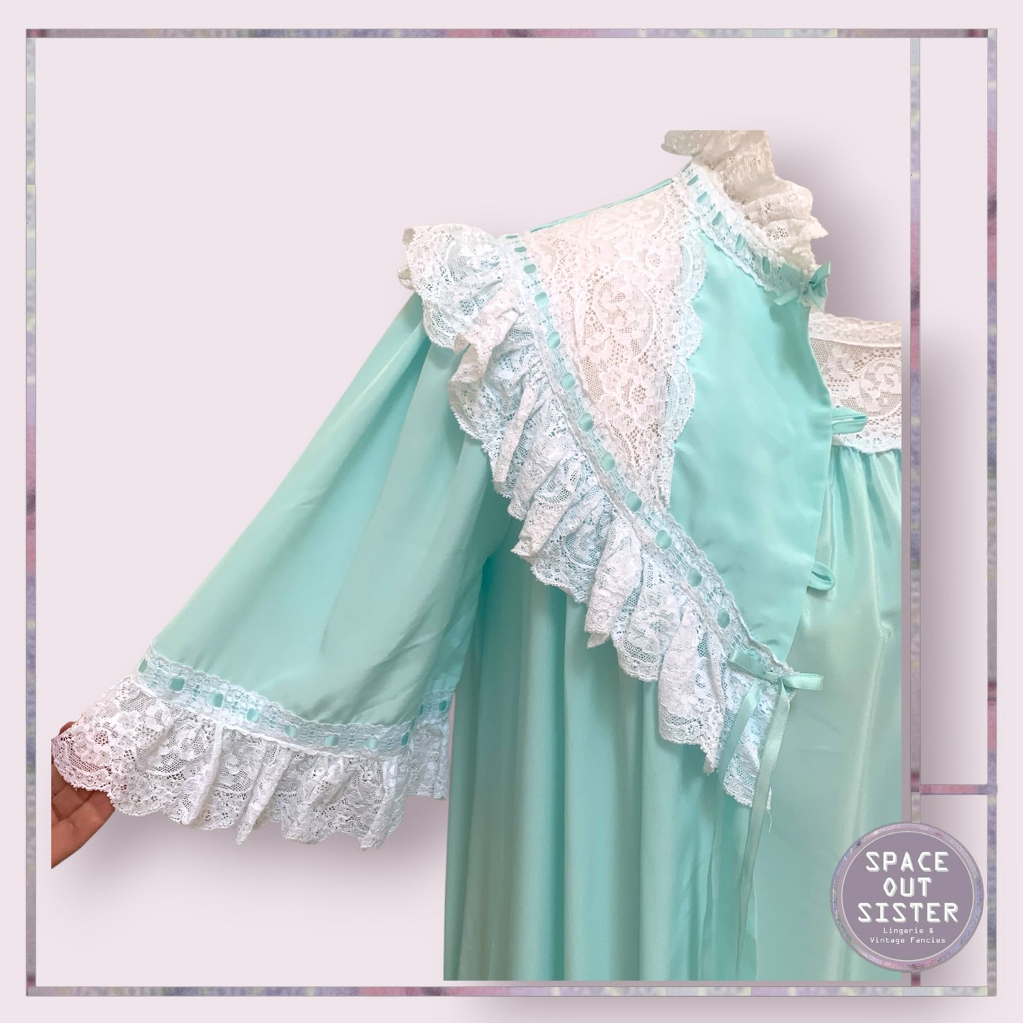 Vintage Saxon Peignoir Set