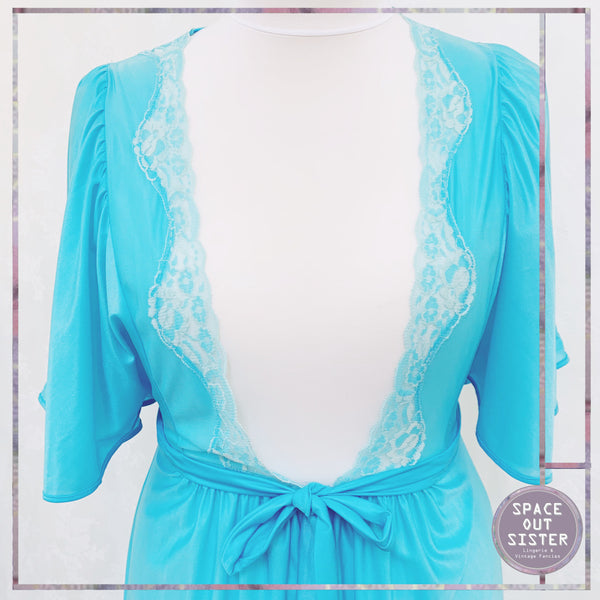 Circa 1980s Vintage Turquoise Summer Robe