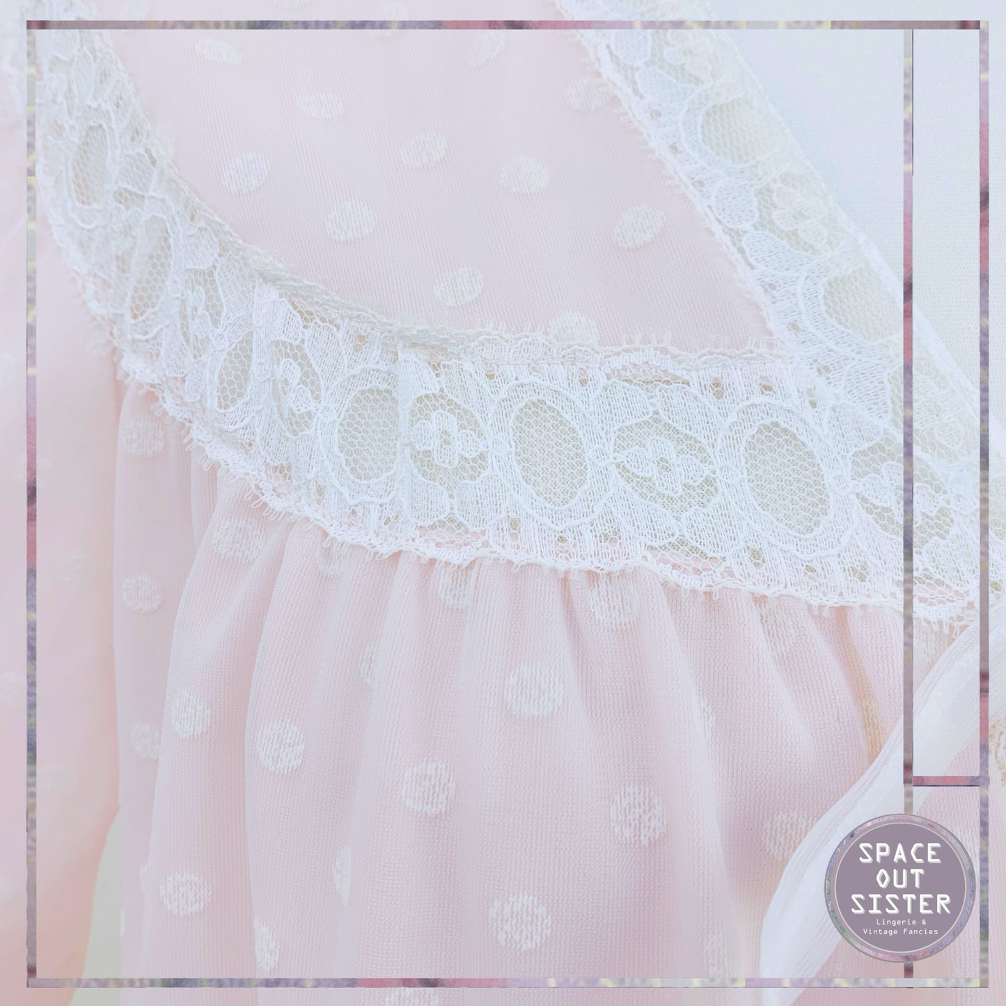 1980s Vintage Daisy Negligee