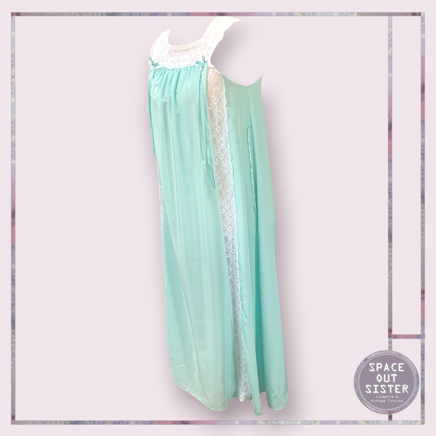 Vintage Saxon Peignoir Set