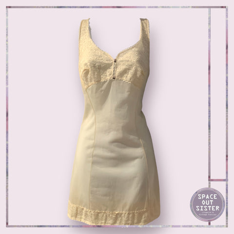 Circa 1960s Vintage Caramel Flowerbud Slip