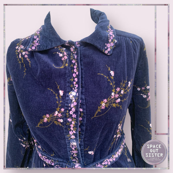 Reserved Vintage Florex Floral Trim Robe