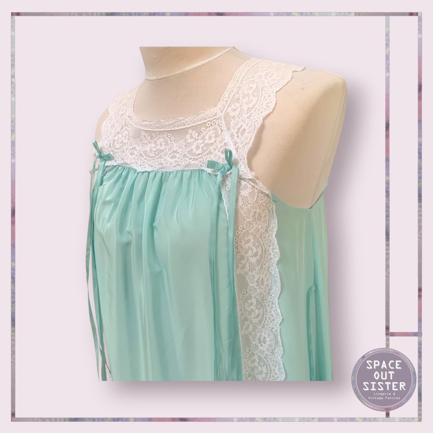 Vintage Saxon Peignoir Set