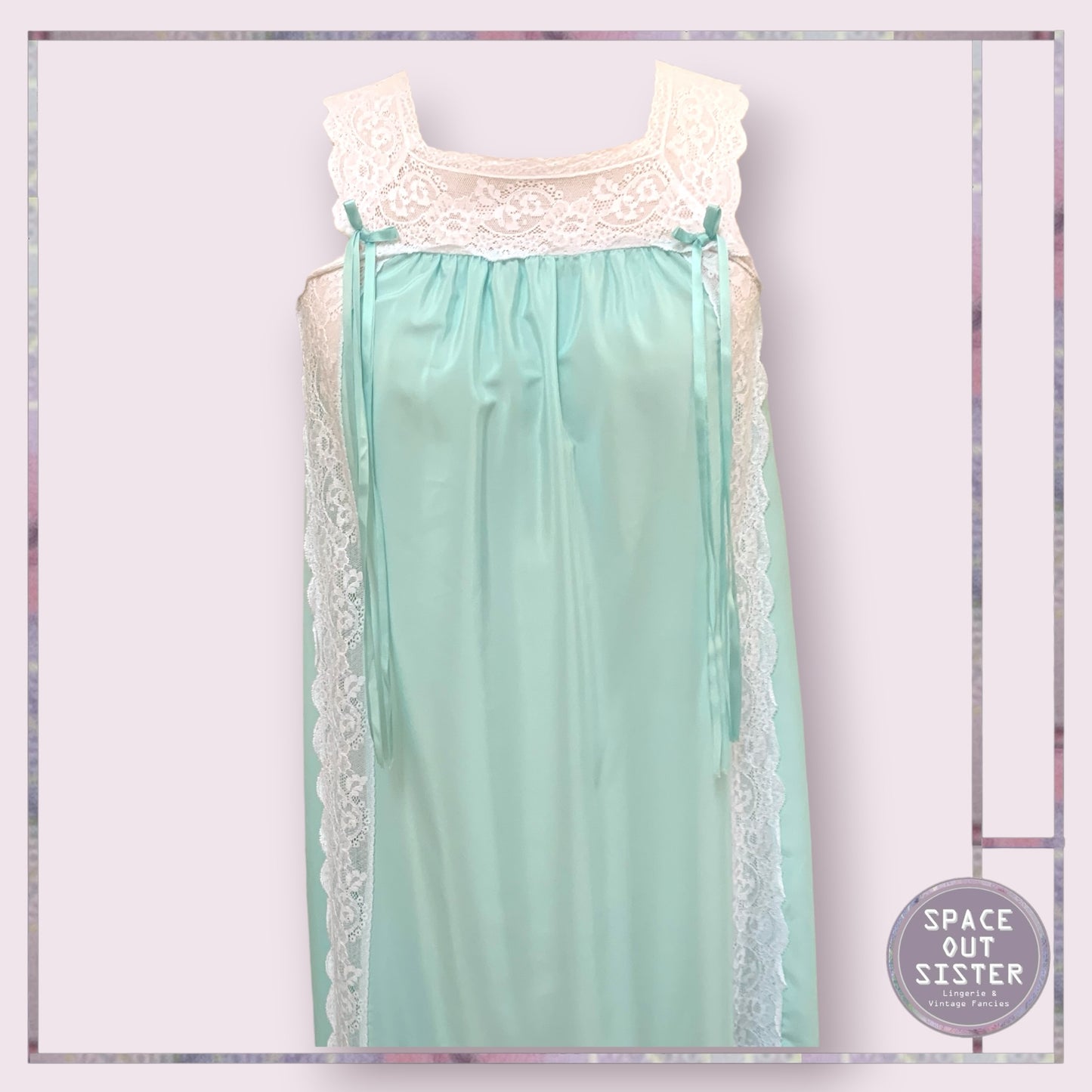 Vintage Saxon Peignoir Set