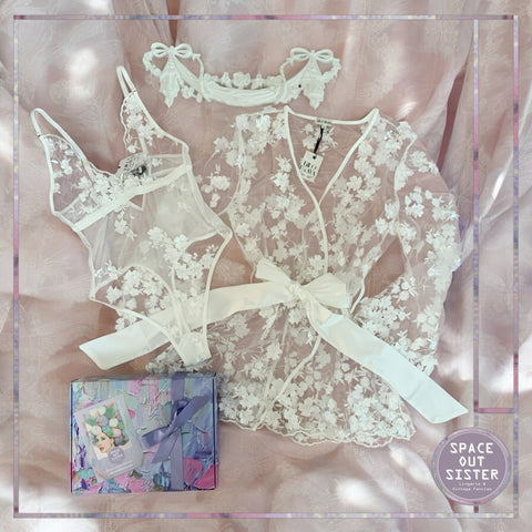 The Honeymoon Gift Box