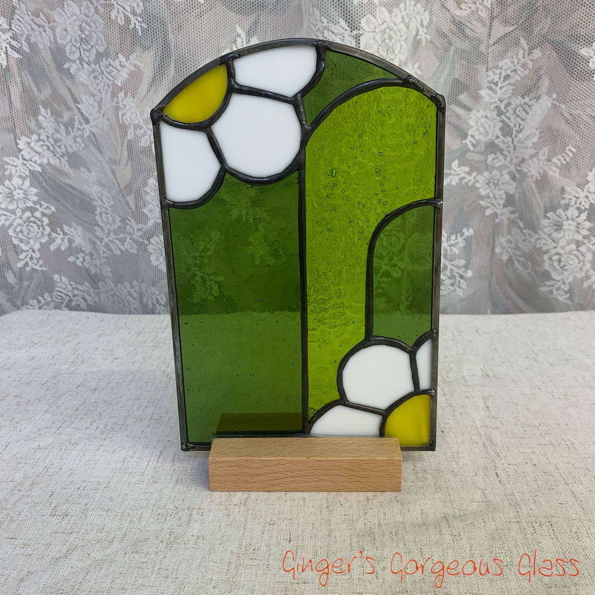 Daisy Dotes by Ginger's Gorgeous Glass