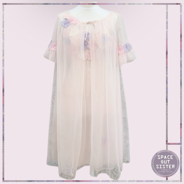 Circa 1950s Vintage Warner’s Peignoir Set