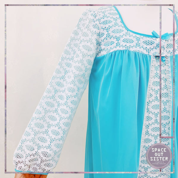 Circa 1960s Vintage Odetta Short Nightdress & Negligee