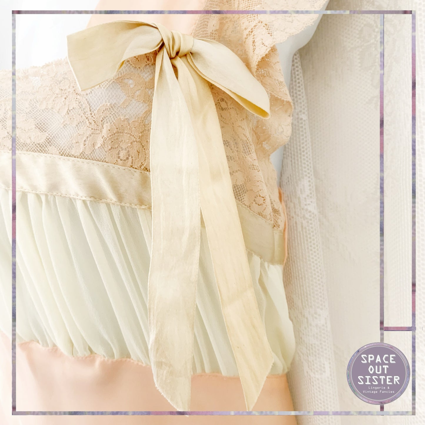 1930s Vintage Ballet Pink Satin Nightgown