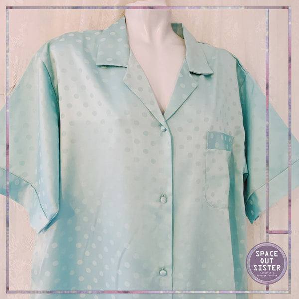 1990s Miss Helen Light Pastel Green Nightshirt