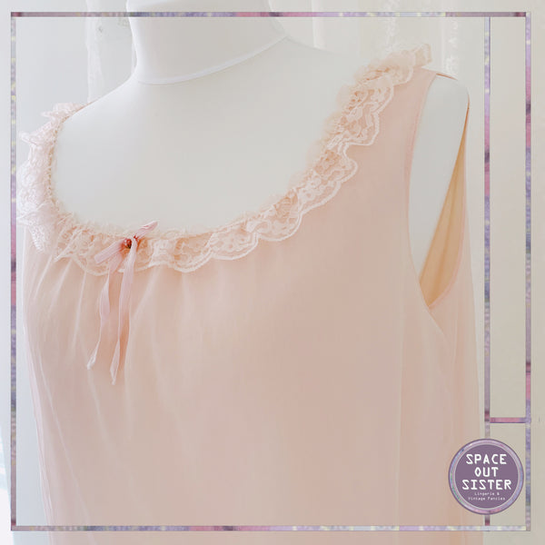 Circa 1950s Vintage Marshmallow Babydoll